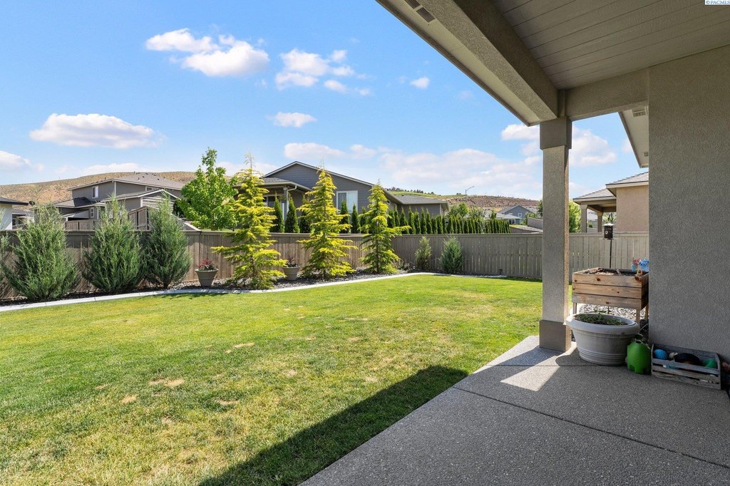Richland, Washington, 99352, United States, 3 Bedrooms Bedrooms, ,2 BathroomsBathrooms,Residential,Forsale,1922431