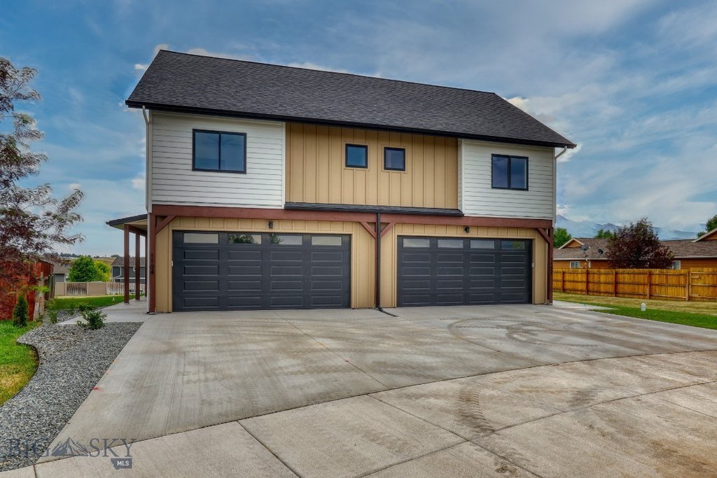 Livingston, Montana, 59047, United States, 3 Bedrooms Bedrooms, ,2.5 BathroomsBathrooms,Residential,Forsale,1944324