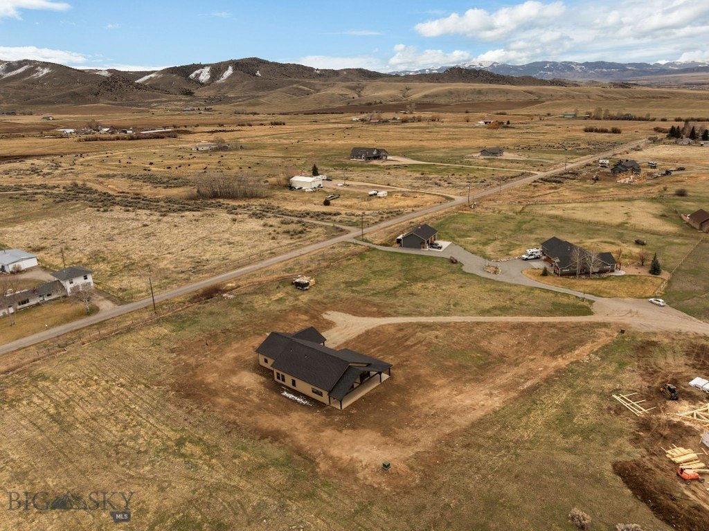 Sheridan, Montana, 59749, United States, 3 Bedrooms Bedrooms, ,2.5 BathroomsBathrooms,Residential,Forsale,1941164