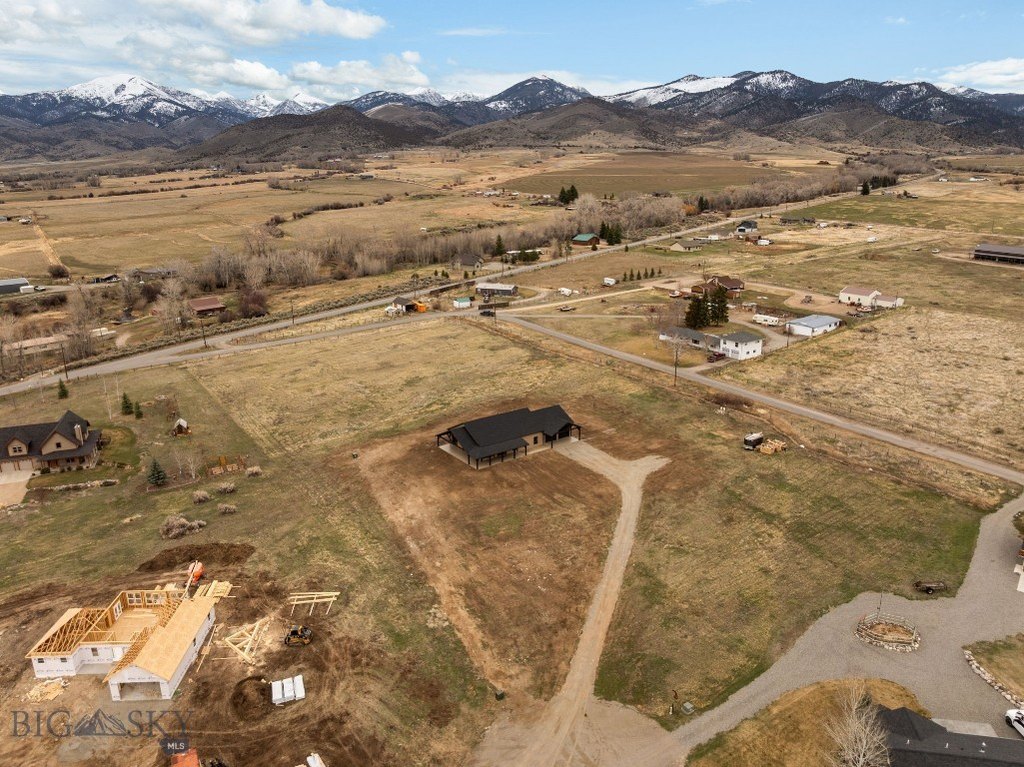 Sheridan, Montana, 59749, United States, 3 Bedrooms Bedrooms, ,2.5 BathroomsBathrooms,Residential,Forsale,1941164