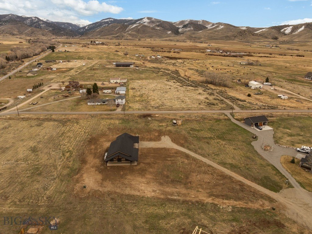 Sheridan, Montana, 59749, United States, 3 Bedrooms Bedrooms, ,2.5 BathroomsBathrooms,Residential,Forsale,1941164