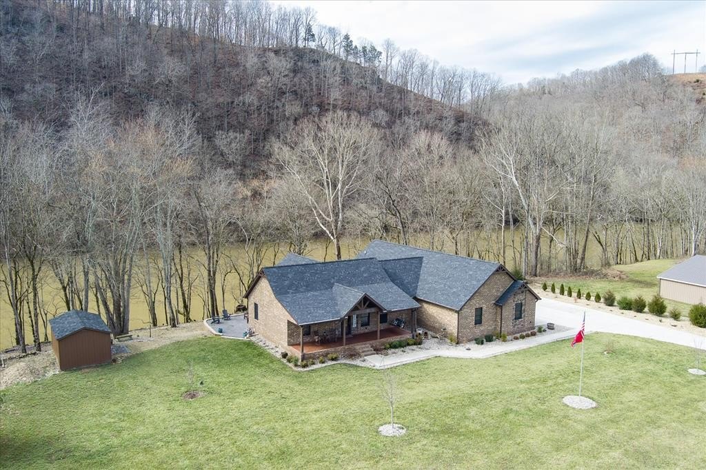 Celina, Tennessee, 38551, United States, 4 Bedrooms Bedrooms, ,2.5 BathroomsBathrooms,Residential,Forsale,1886012