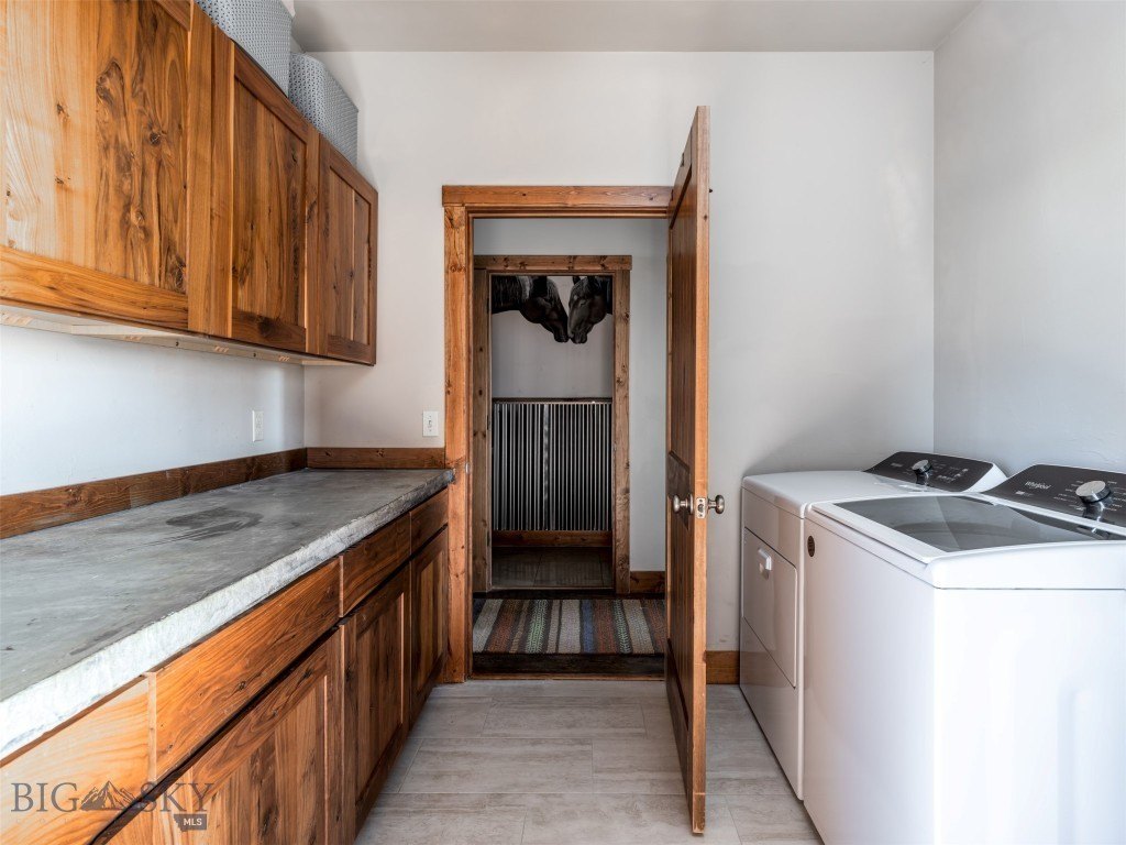 Manhattan, Montana, 59741, United States, 4 Bedrooms Bedrooms, ,3.5 BathroomsBathrooms,Residential,Forsale,1894945