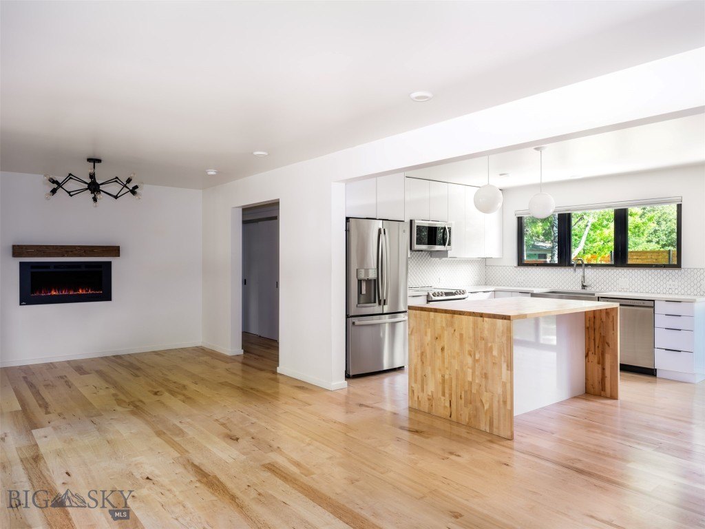 Bozeman, Montana, 59715, United States, 4 Bedrooms Bedrooms, ,3 BathroomsBathrooms,Residential,Forsale,1894946