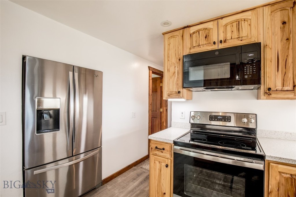 Ennis, Montana, 59729, United States, 4 Bedrooms Bedrooms, ,2 BathroomsBathrooms,Residential,Forsale,1894882