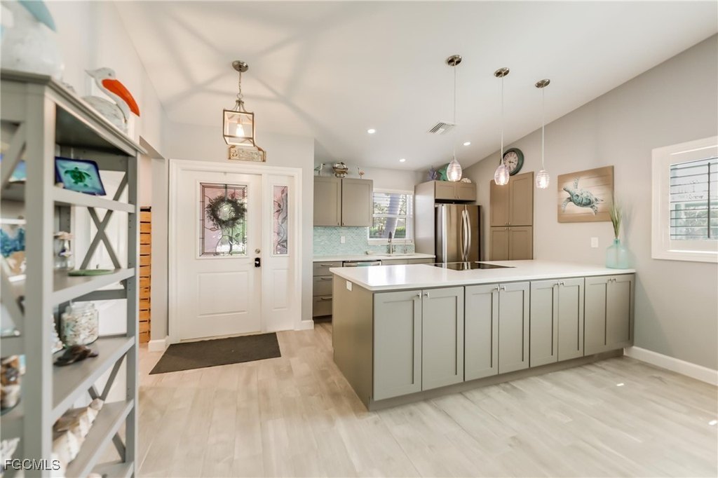 Sanibel, Florida, 33957, United States, 3 Bedrooms Bedrooms, ,2 BathroomsBathrooms,Residential,Forsale,1971952