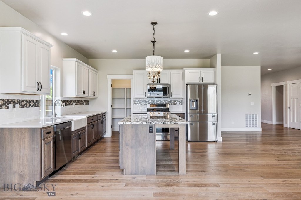 Bozeman, Montana, 59718, United States, 4 Bedrooms Bedrooms, ,3.5 BathroomsBathrooms,Residential,Forsale,1986954