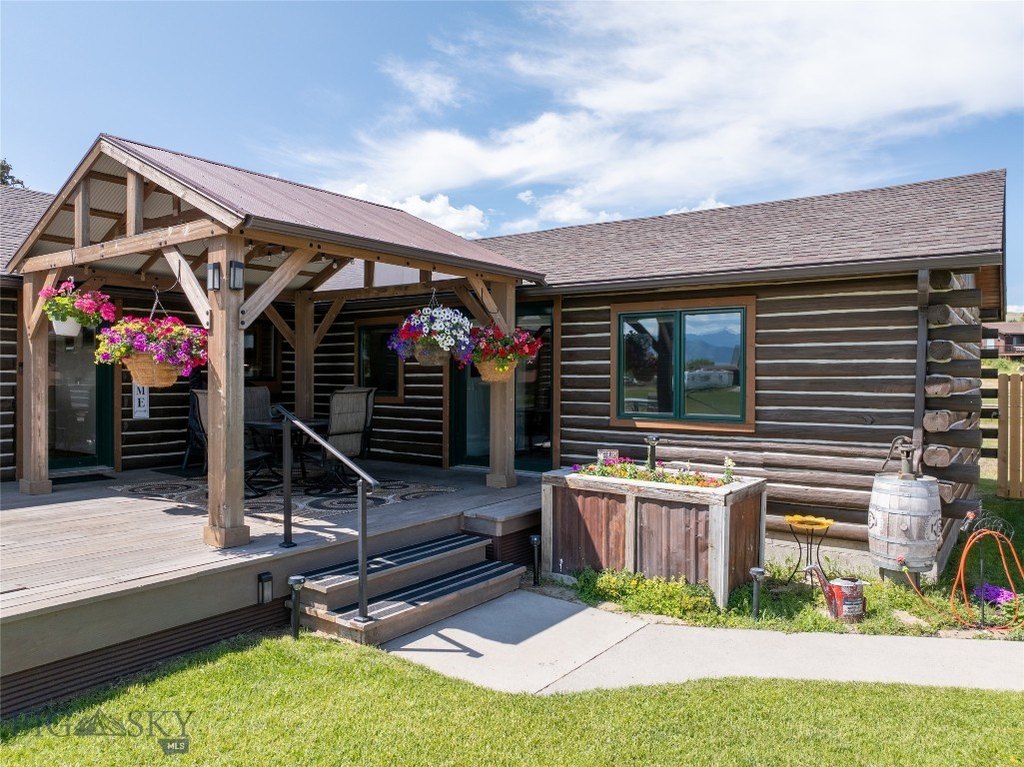 Ennis, Montana, 59729, United States, 4 Bedrooms Bedrooms, ,2 BathroomsBathrooms,Residential,Forsale,1894882