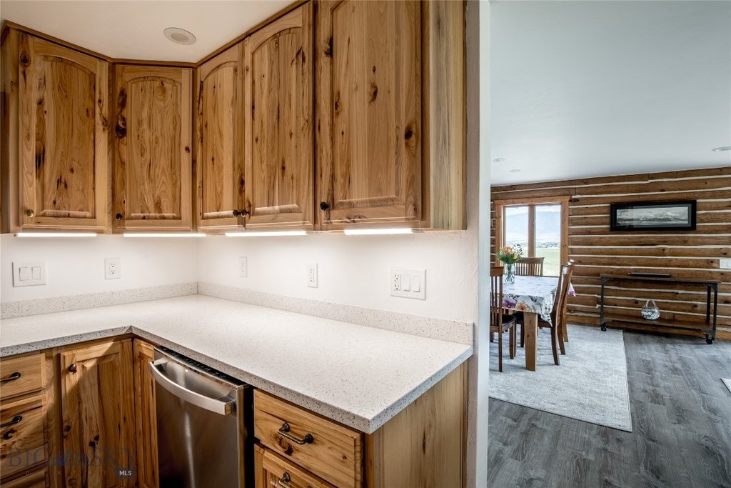 Ennis, Montana, 59729, United States, 4 Bedrooms Bedrooms, ,2 BathroomsBathrooms,Residential,Forsale,1894882