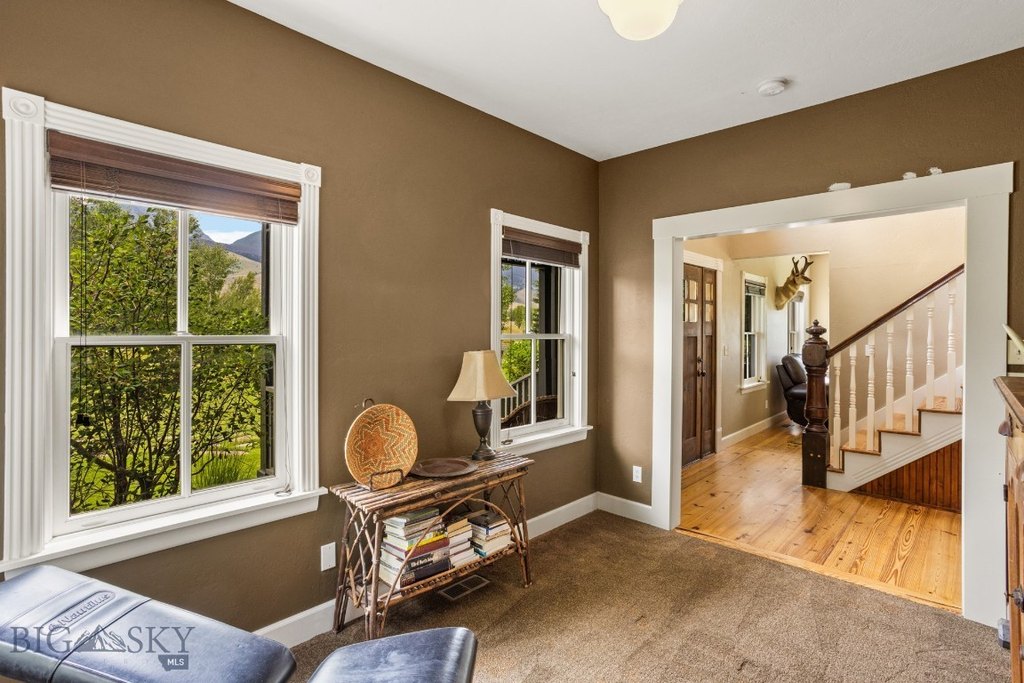 Livingston, Montana, 59047, United States, 3 Bedrooms Bedrooms, ,3 BathroomsBathrooms,Residential,Forsale,1986987