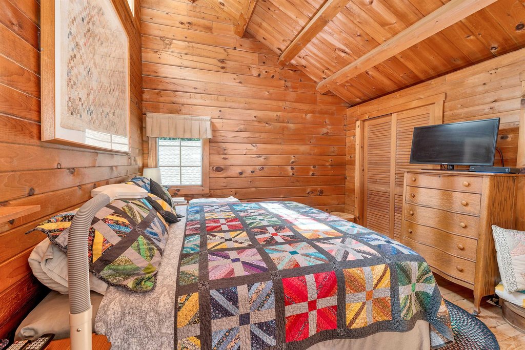 Wolfeboro, New Hampshire, 03894, United States, 3 Bedrooms Bedrooms, ,2 BathroomsBathrooms,Residential,Forsale,1952895