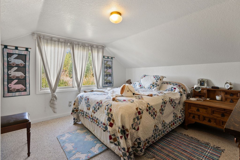 Kalispell, Montana, 59901, United States, 8 Bedrooms Bedrooms, ,3 BathroomsBathrooms,Residential,Forsale,1894894