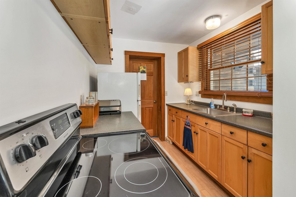 Wolfeboro, New Hampshire, 03894, United States, 3 Bedrooms Bedrooms, ,2 BathroomsBathrooms,Residential,Forsale,1952895