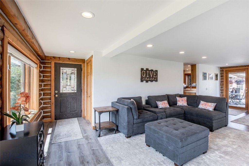 Ennis, Montana, 59729, United States, 4 Bedrooms Bedrooms, ,2 BathroomsBathrooms,Residential,Forsale,1894882