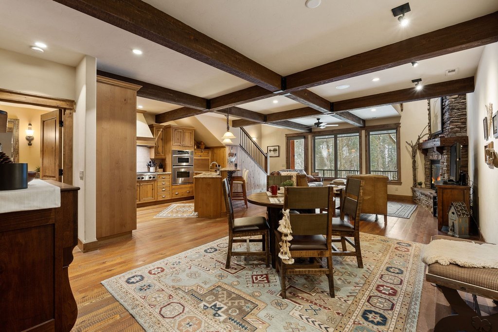 Bigfork, Montana, 59911, United States, 2 Bedrooms Bedrooms, ,2 BathroomsBathrooms,Residential,Forsale,1986951