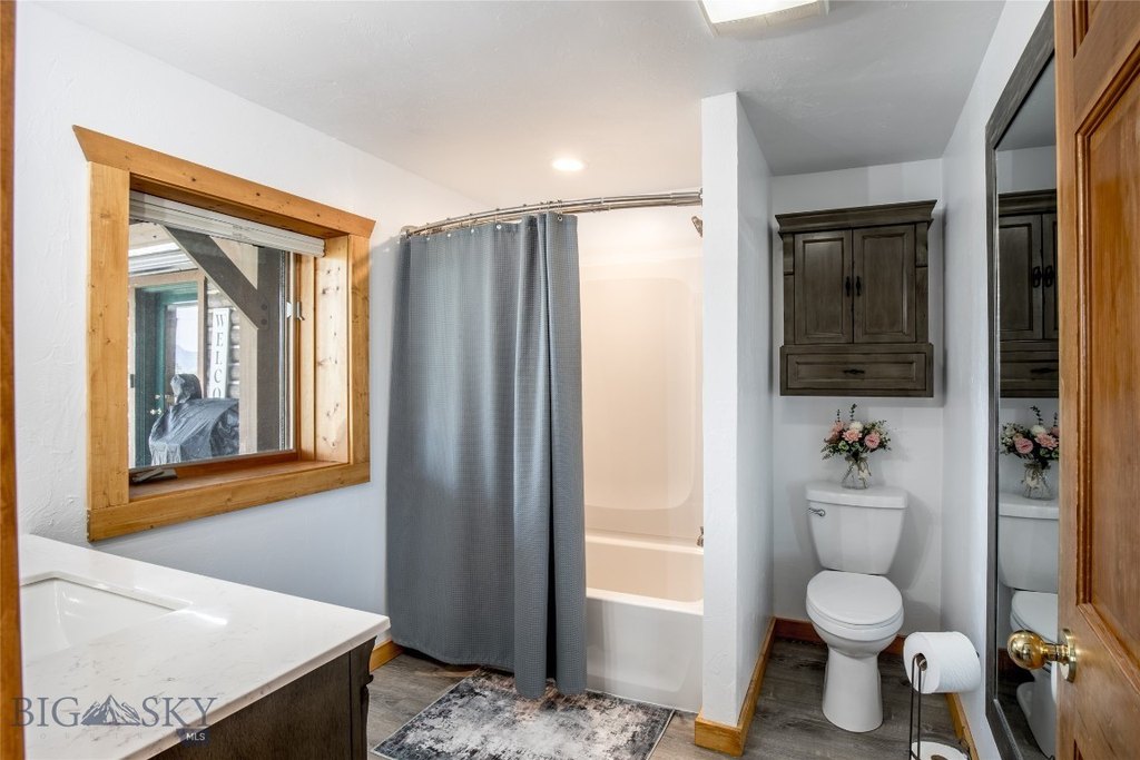 Ennis, Montana, 59729, United States, 4 Bedrooms Bedrooms, ,2 BathroomsBathrooms,Residential,Forsale,1894882