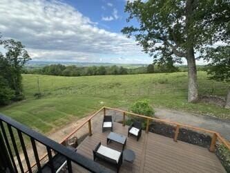 Jefferson City, Tennessee, 37760, United States, 3 Bedrooms Bedrooms, ,3.5 BathroomsBathrooms,Residential,Forsale,1884044