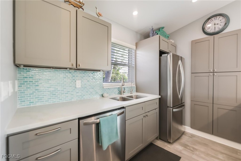 Sanibel, Florida, 33957, United States, 3 Bedrooms Bedrooms, ,2 BathroomsBathrooms,Residential,Forsale,1971952