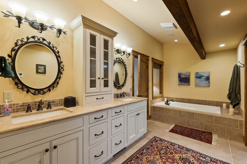 Bigfork, Montana, 59911, United States, 2 Bedrooms Bedrooms, ,2 BathroomsBathrooms,Residential,Forsale,1986951