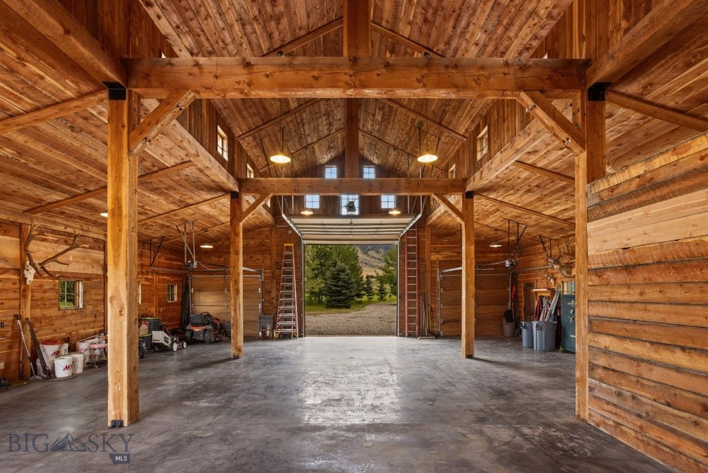 Livingston, Montana, 59047, United States, 3 Bedrooms Bedrooms, ,3 BathroomsBathrooms,Residential,Forsale,1986987