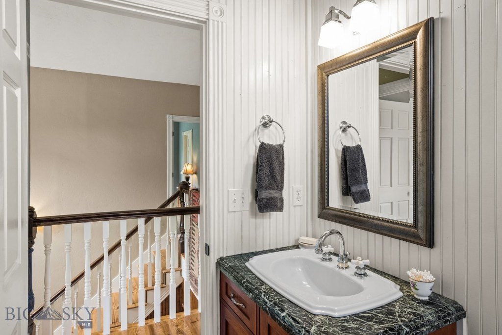 Livingston, Montana, 59047, United States, 3 Bedrooms Bedrooms, ,3 BathroomsBathrooms,Residential,Forsale,1986987