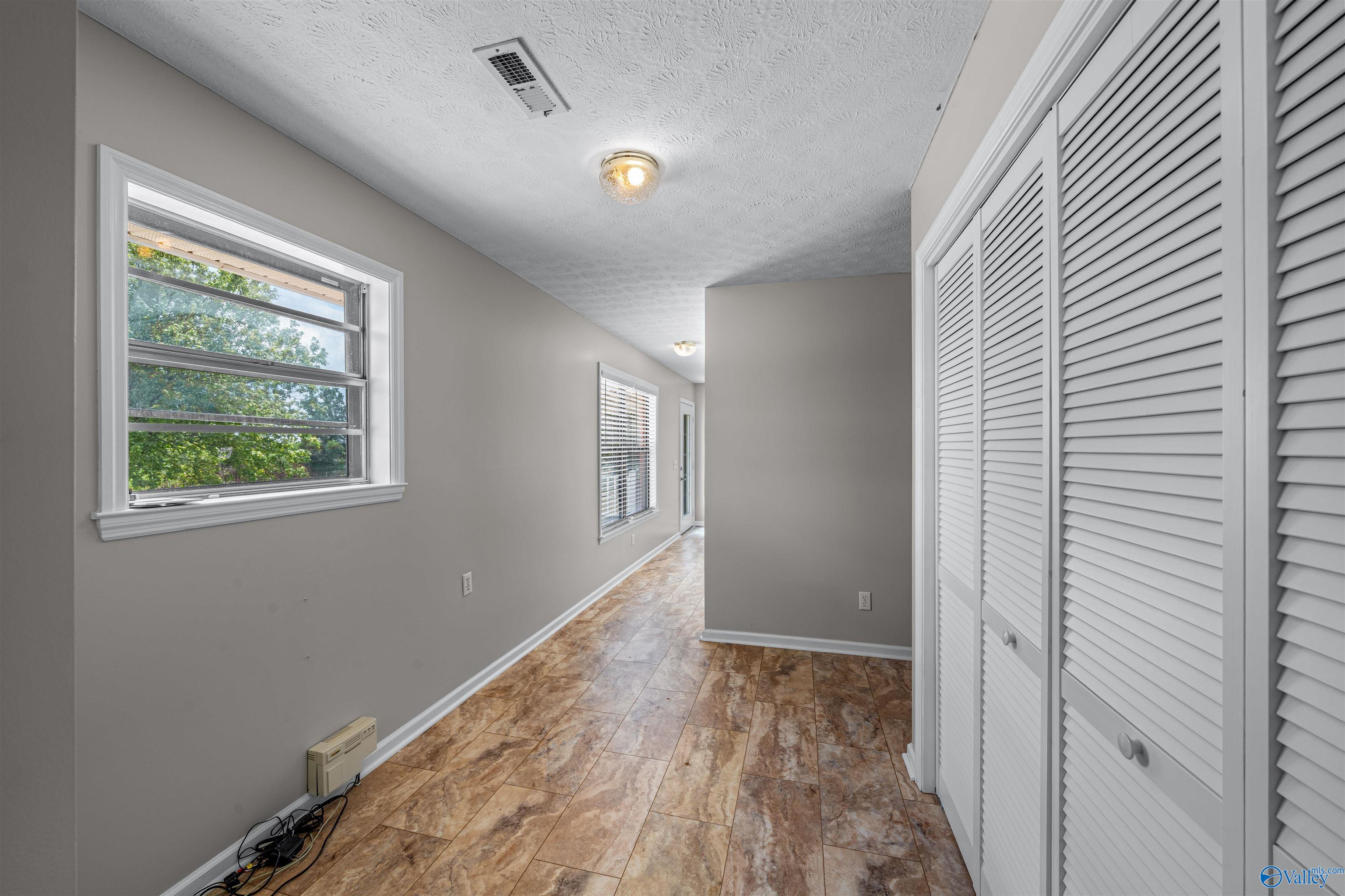 Fort Payne, Alabama, 35968, United States, 4 Bedrooms Bedrooms, ,3 BathroomsBathrooms,Residential,Forsale,2007686