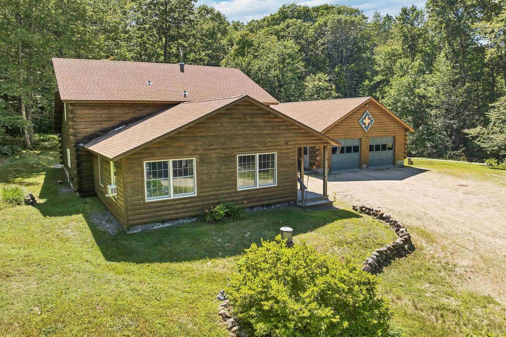 Wolfeboro, New Hampshire, 03894, United States, 3 Bedrooms Bedrooms, ,2 BathroomsBathrooms,Residential,Forsale,1952895