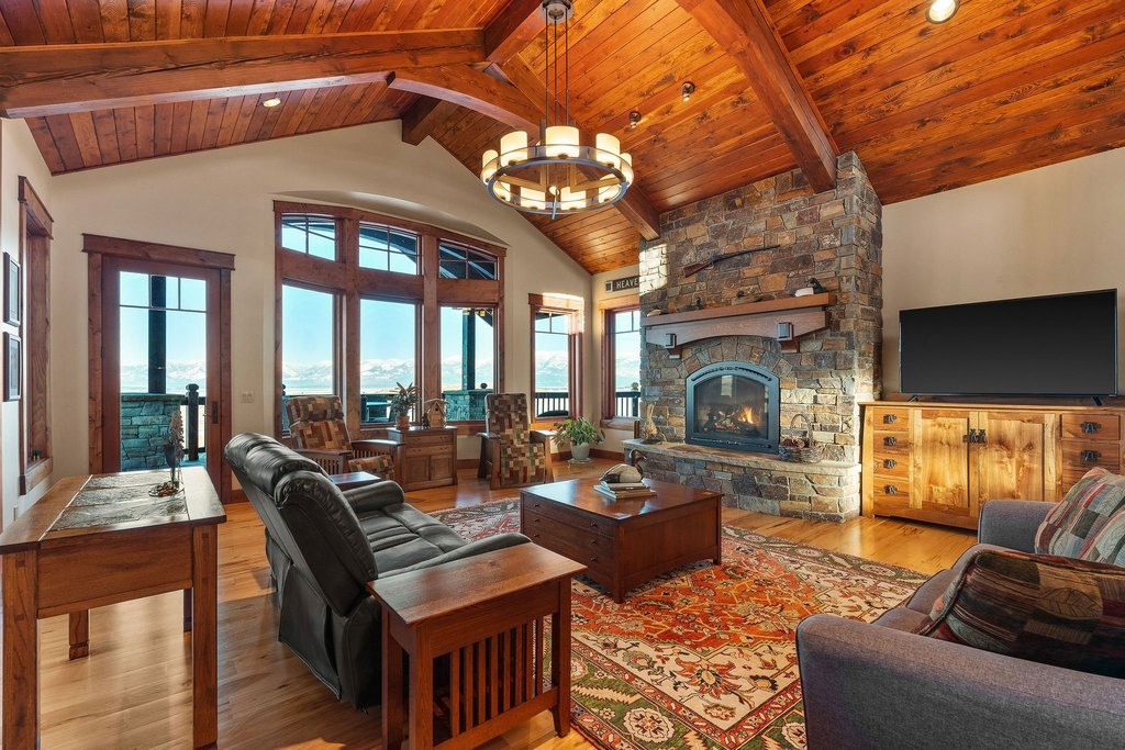 Polson, Montana, 59860, United States, 4 Bedrooms Bedrooms, ,3.5 BathroomsBathrooms,Residential,Forsale,1894896