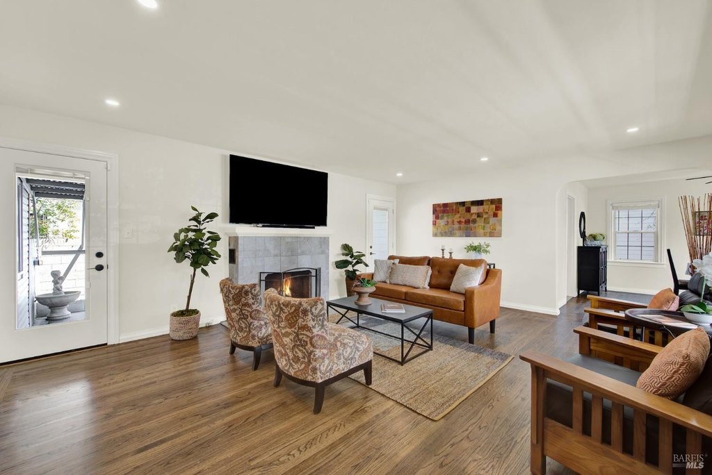 Napa, California, 94559, United States, 2 Bedrooms Bedrooms, ,1 BathroomBathrooms,Residential,Forsale,1934058