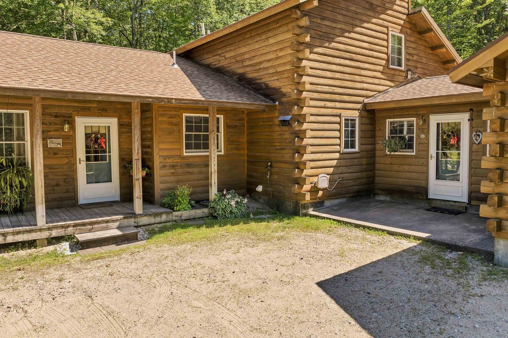 Wolfeboro, New Hampshire, 03894, United States, 3 Bedrooms Bedrooms, ,2 BathroomsBathrooms,Residential,Forsale,1952895