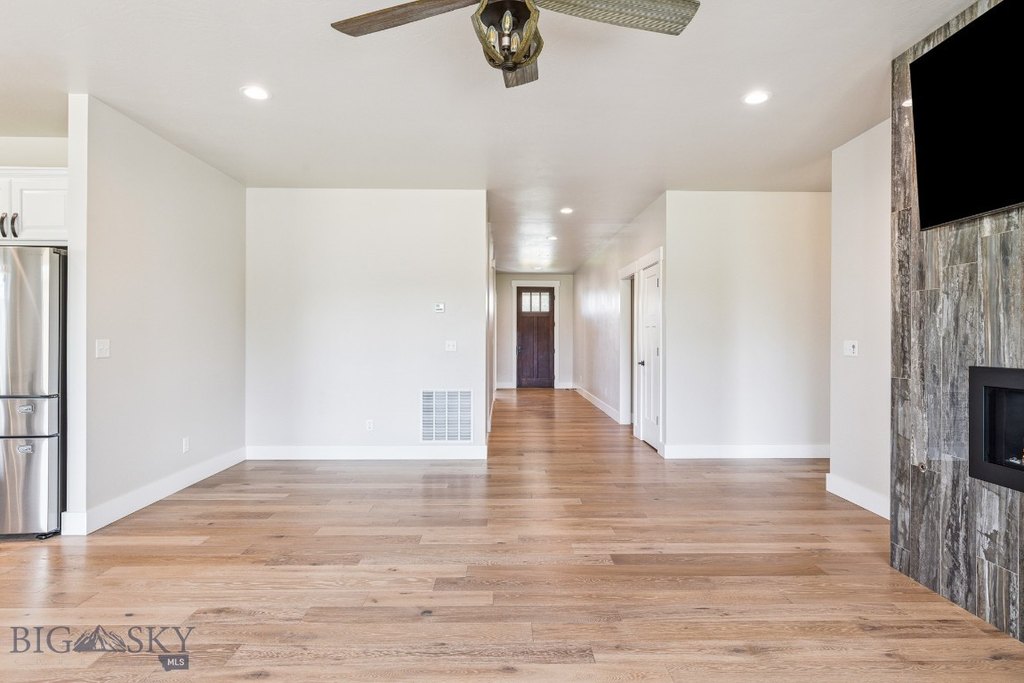 Bozeman, Montana, 59718, United States, 4 Bedrooms Bedrooms, ,3.5 BathroomsBathrooms,Residential,Forsale,1986954