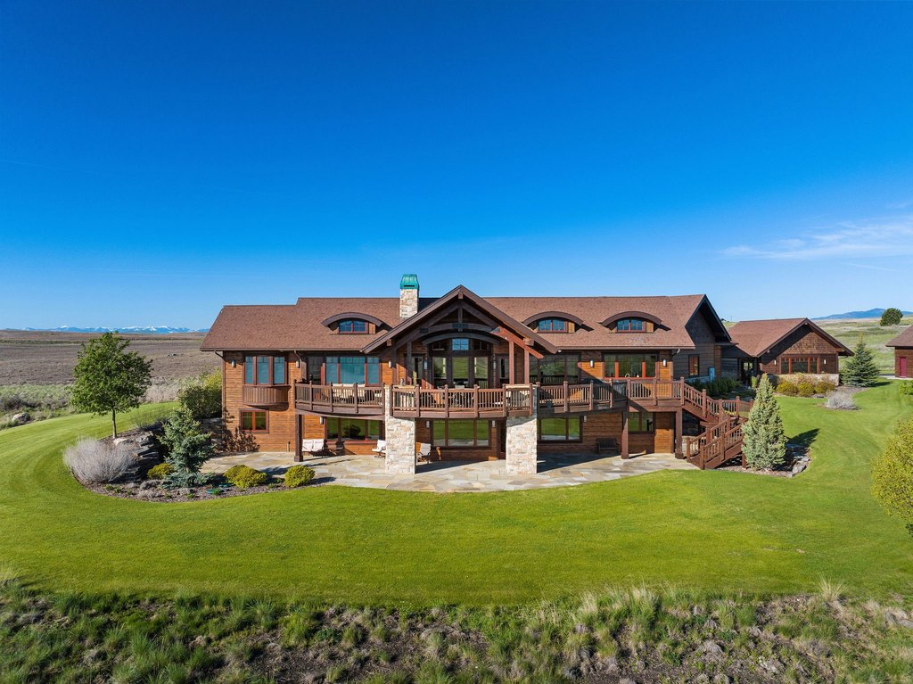 Polson, Montana, 59860, United States, 4 Bedrooms Bedrooms, ,3.5 BathroomsBathrooms,Residential,Forsale,1894896