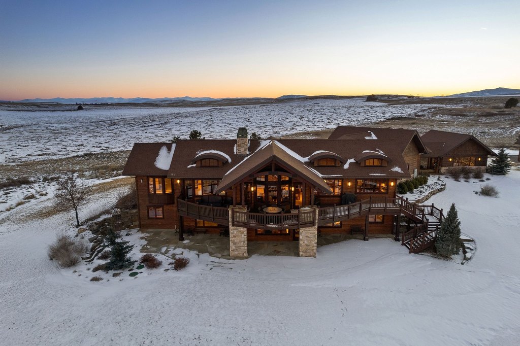 Polson, Montana, 59860, United States, 4 Bedrooms Bedrooms, ,3.5 BathroomsBathrooms,Residential,Forsale,1894896