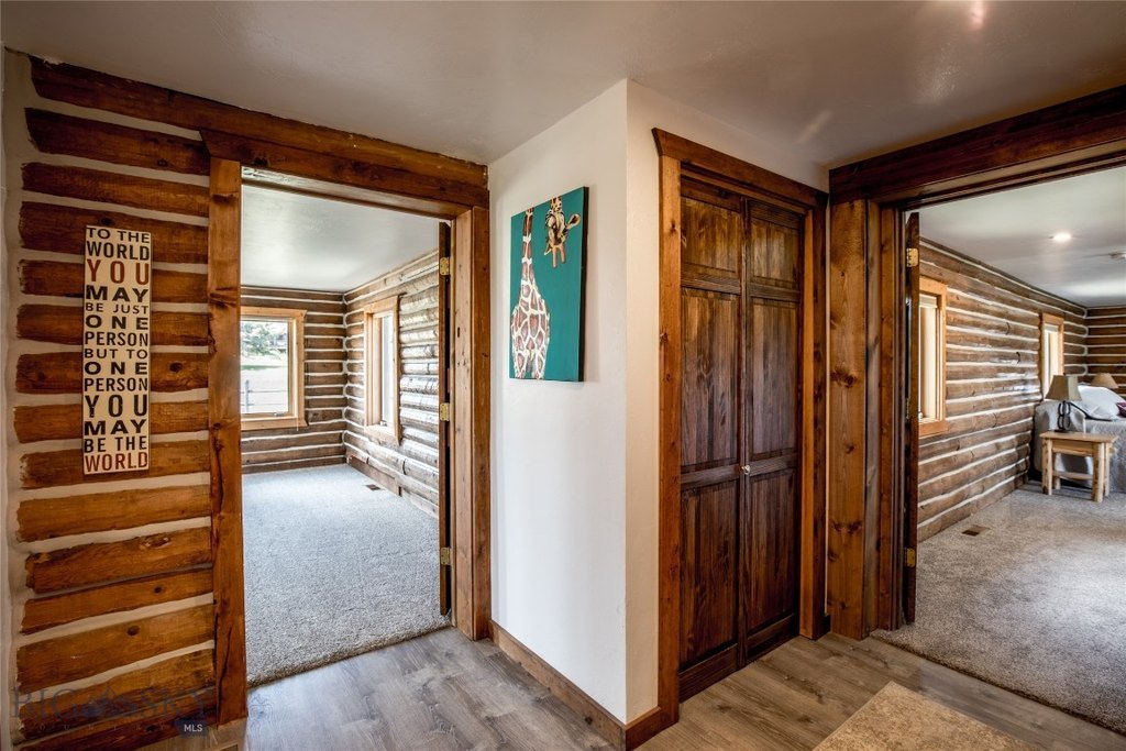 Ennis, Montana, 59729, United States, 4 Bedrooms Bedrooms, ,2 BathroomsBathrooms,Residential,Forsale,1894882