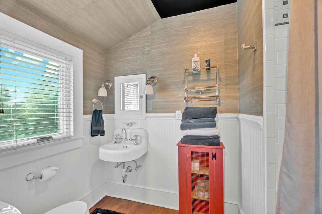 Morristown, Tennessee, 37814, United States, 4 Bedrooms Bedrooms, ,4.5 BathroomsBathrooms,Residential,Forsale,1919020