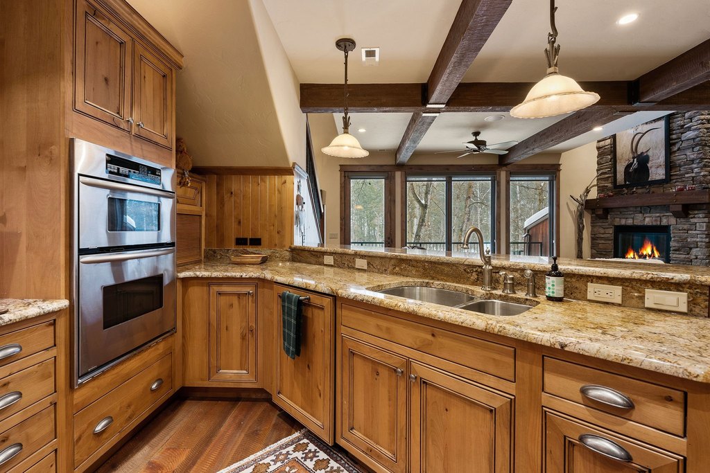 Bigfork, Montana, 59911, United States, 2 Bedrooms Bedrooms, ,2 BathroomsBathrooms,Residential,Forsale,1986951