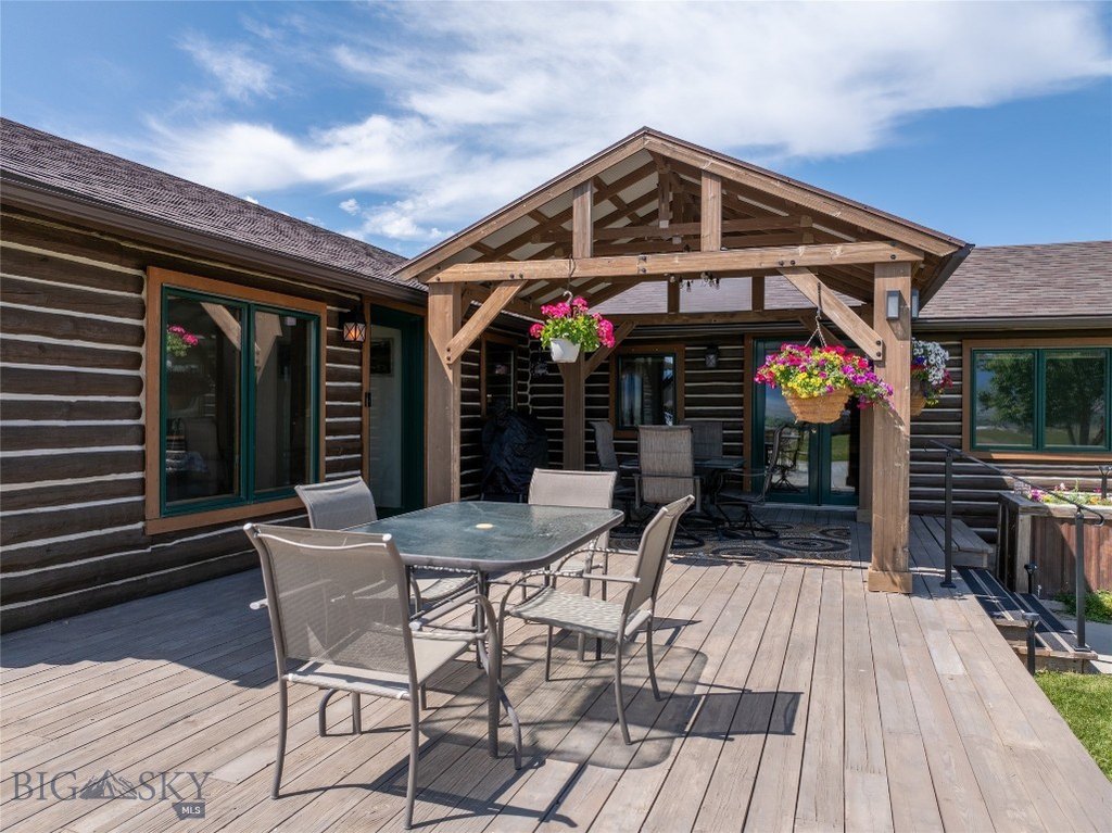 Ennis, Montana, 59729, United States, 4 Bedrooms Bedrooms, ,2 BathroomsBathrooms,Residential,Forsale,1894882
