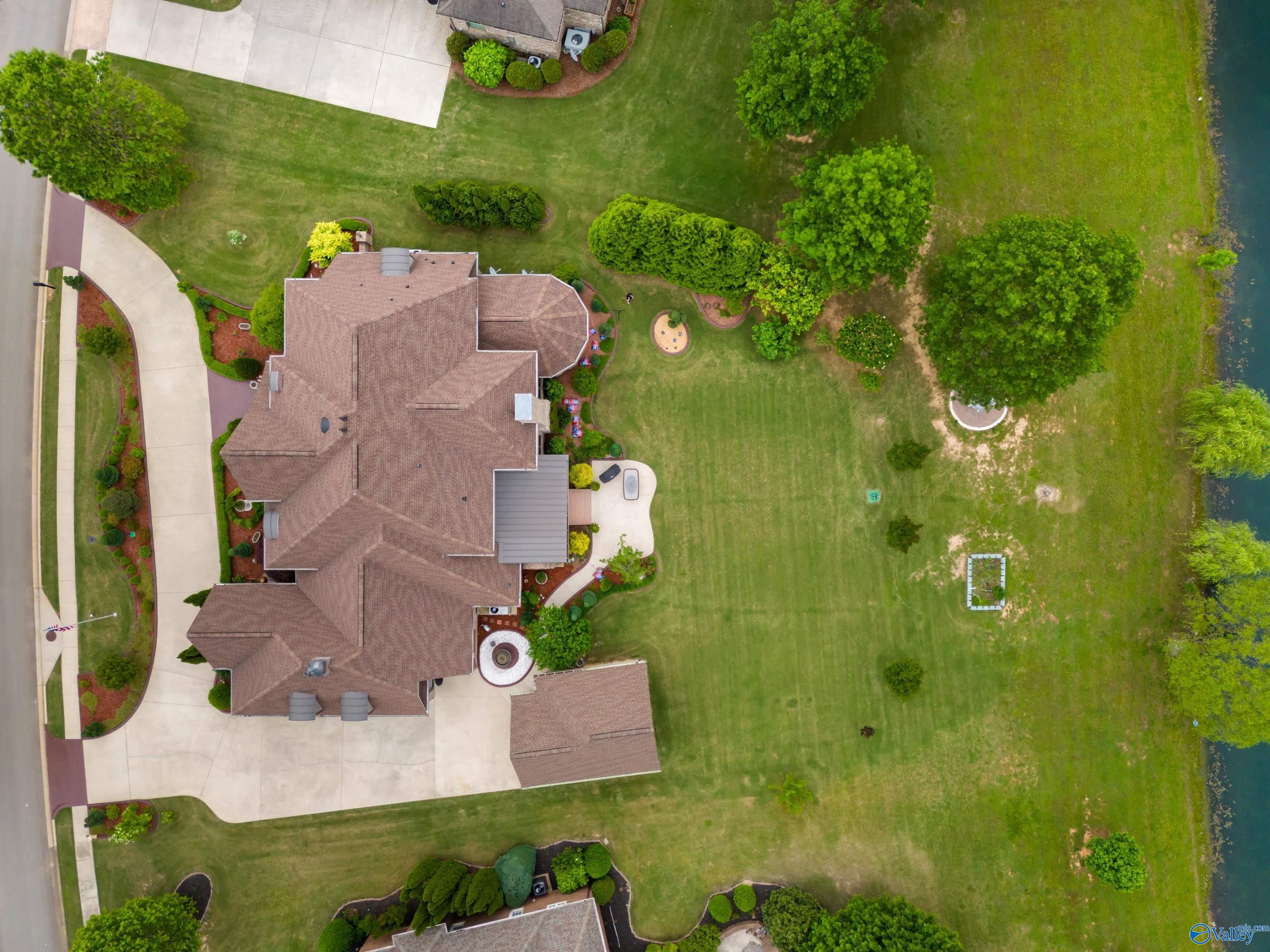 Gurley, Alabama, 35748, United States, 4 Bedrooms Bedrooms, ,4.5 BathroomsBathrooms,Residential,Forsale,2007709