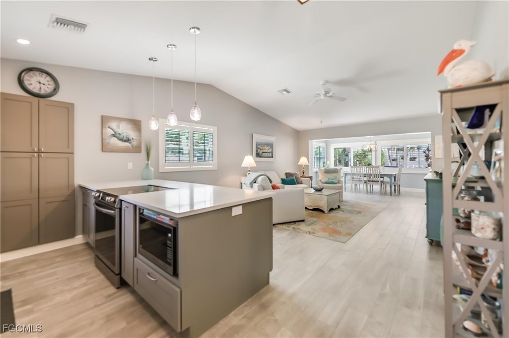 Sanibel, Florida, 33957, United States, 3 Bedrooms Bedrooms, ,2 BathroomsBathrooms,Residential,Forsale,1971952