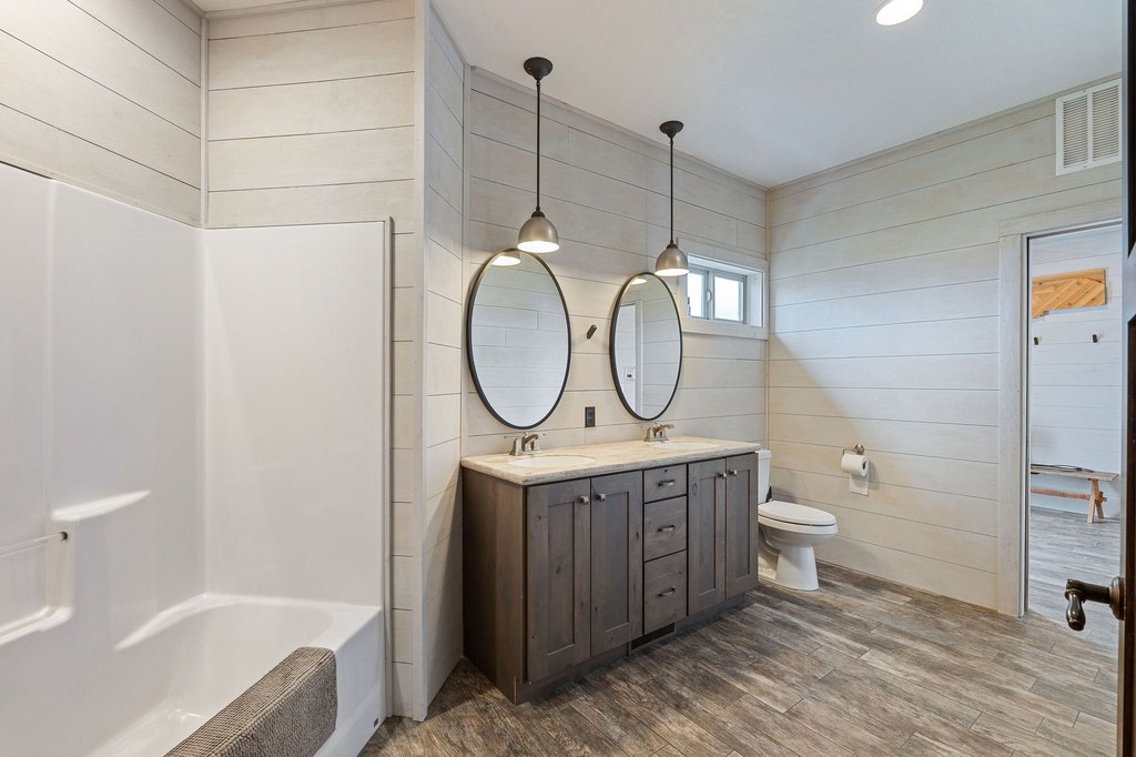 Kalispell, Montana, 59901, United States, 6 Bedrooms Bedrooms, ,4.5 BathroomsBathrooms,Residential,Forsale,1986949