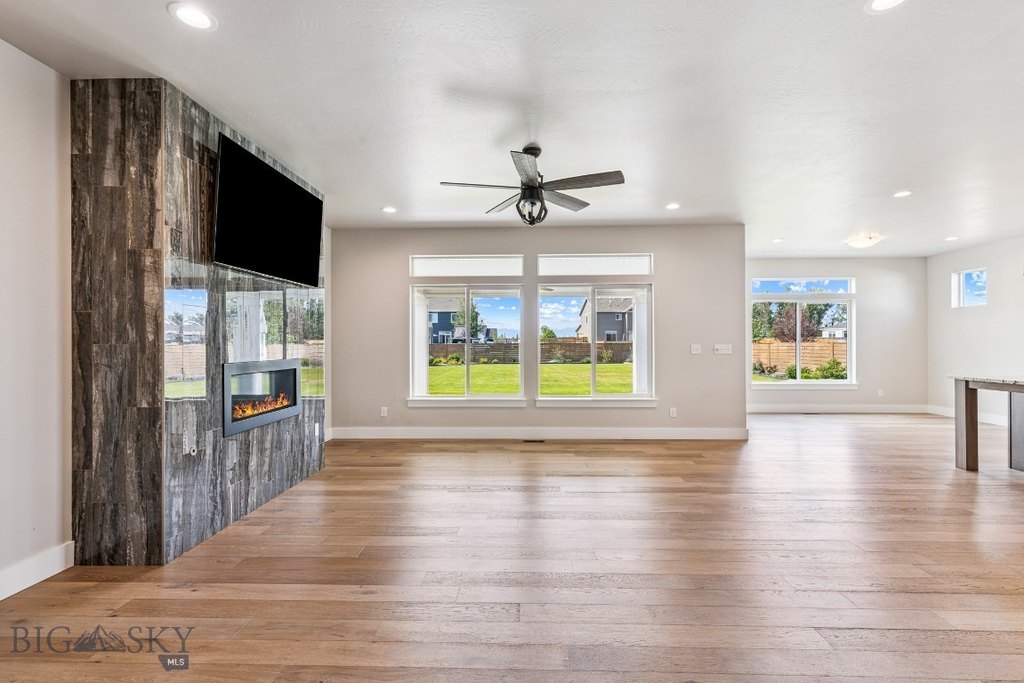 Bozeman, Montana, 59718, United States, 4 Bedrooms Bedrooms, ,3.5 BathroomsBathrooms,Residential,Forsale,1986954