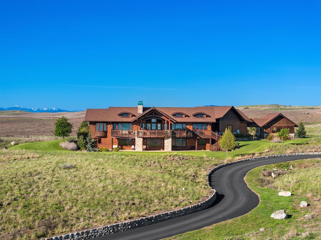 Polson, Montana, 59860, United States, 4 Bedrooms Bedrooms, ,3.5 BathroomsBathrooms,Residential,Forsale,1894896