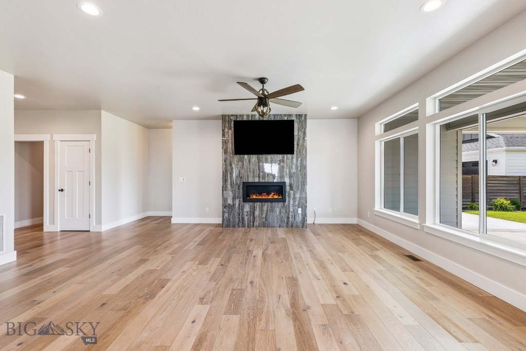 Bozeman, Montana, 59718, United States, 4 Bedrooms Bedrooms, ,3.5 BathroomsBathrooms,Residential,Forsale,1986954