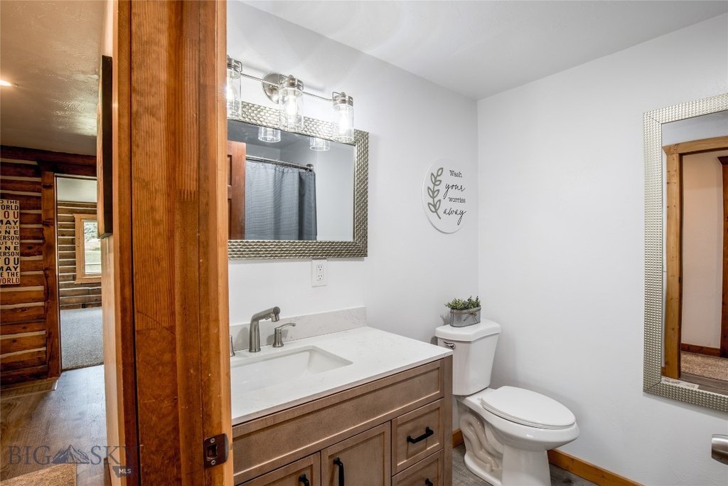 Ennis, Montana, 59729, United States, 4 Bedrooms Bedrooms, ,2 BathroomsBathrooms,Residential,Forsale,1894882