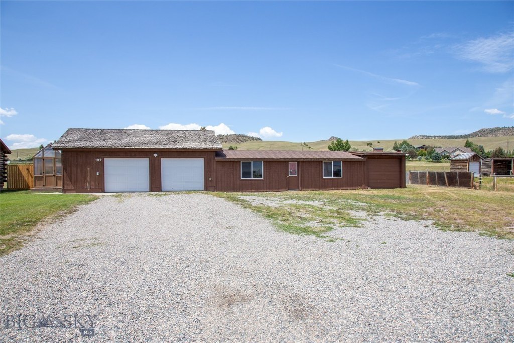 Ennis, Montana, 59729, United States, 4 Bedrooms Bedrooms, ,2 BathroomsBathrooms,Residential,Forsale,1894882