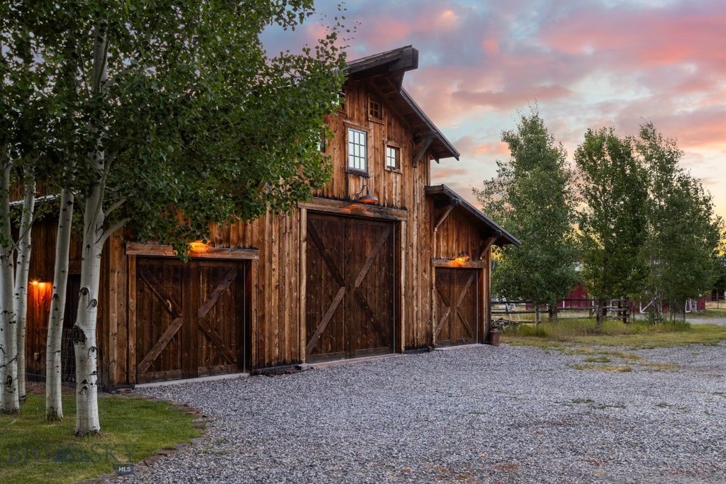 Livingston, Montana, 59047, United States, 3 Bedrooms Bedrooms, ,3 BathroomsBathrooms,Residential,Forsale,1986987