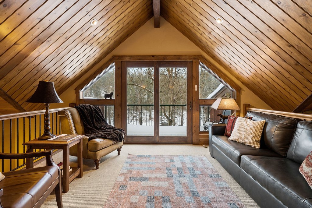 Bigfork, Montana, 59911, United States, 2 Bedrooms Bedrooms, ,2 BathroomsBathrooms,Residential,Forsale,1986951