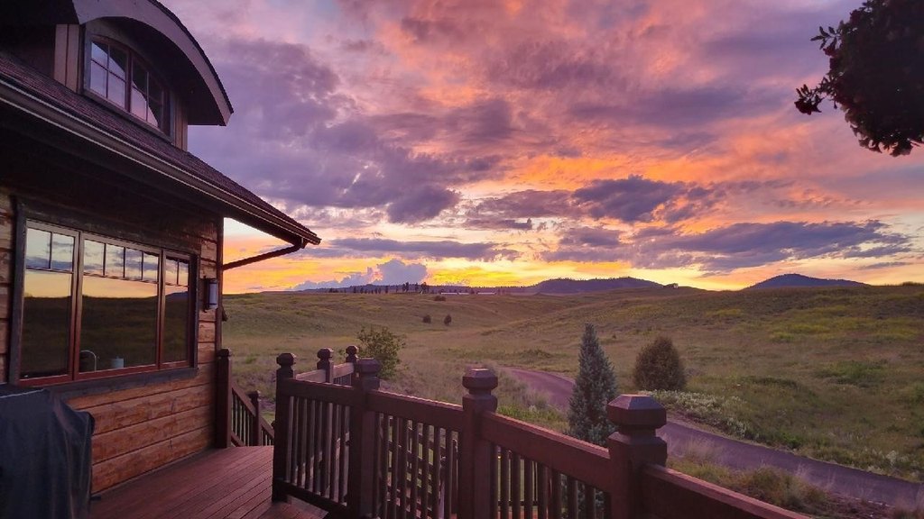 Polson, Montana, 59860, United States, 4 Bedrooms Bedrooms, ,3.5 BathroomsBathrooms,Residential,Forsale,1894896