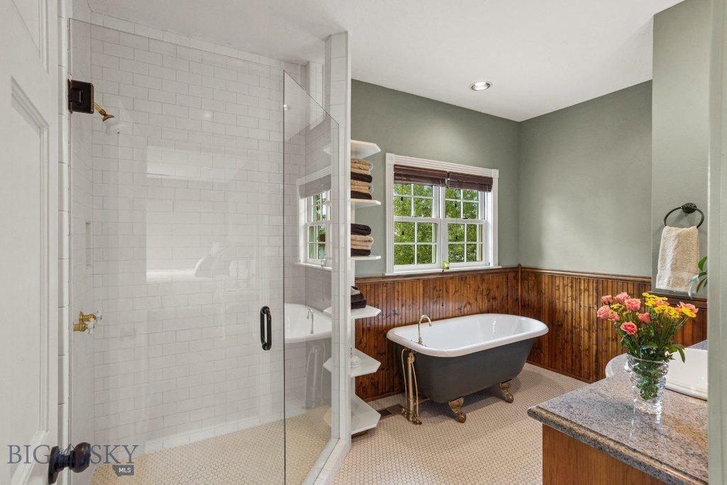 Livingston, Montana, 59047, United States, 3 Bedrooms Bedrooms, ,3 BathroomsBathrooms,Residential,Forsale,1986987