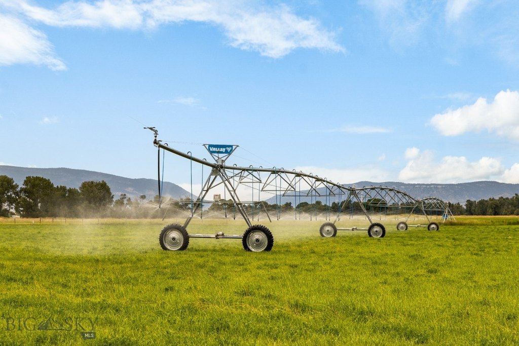 Livingston, Montana, 59047, United States, 3 Bedrooms Bedrooms, ,3 BathroomsBathrooms,Residential,Forsale,1986987